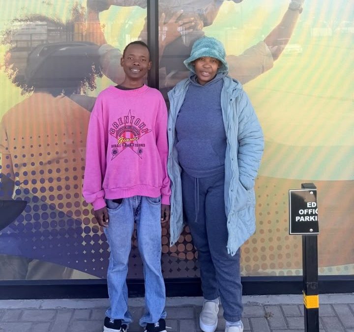 Boikanyo Pheto and Rebecca Mopedi, participants in the Damlaagte Solar learnership programme